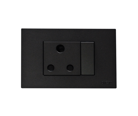 4 x 2 16A Single Switched Socket Outlet - Horizontal