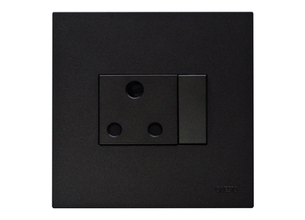 4 x 4 Single Switched Socket Outlet - Horizontal