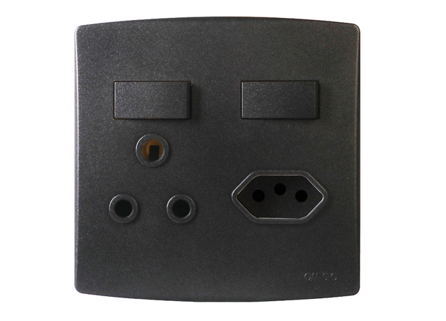 4X4 Single Switched Socket + 3 Pin Za Plug Socket Black