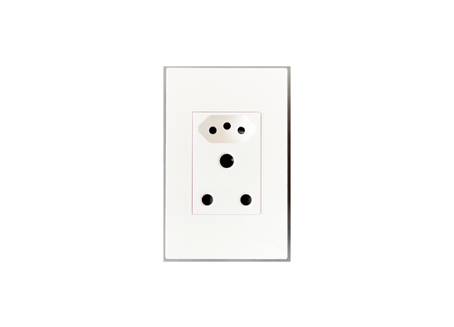 4 x 2 Unswitched Socket