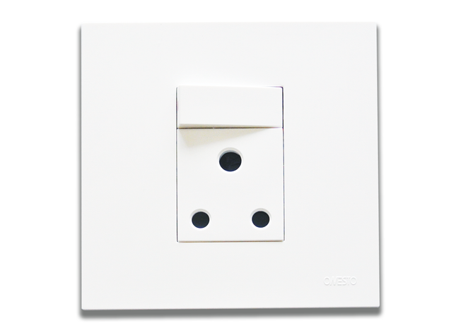 4 x 4 16A Single Switched Socket Outlet - Vertical