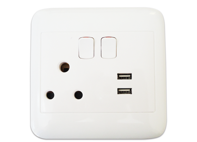 4X4 Single Switched Socket + 2 x USB