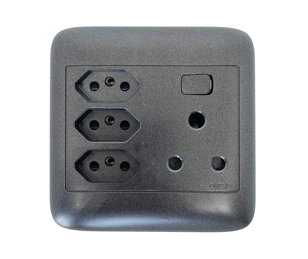 4X4 16A Socket+ 3 New ZA Switched Socket Black