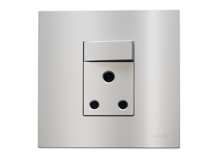 4 x 4 Single Switched Socket Outlet - Vertical