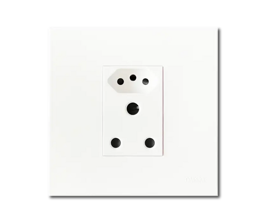 4 x 4 Unswitched Sockets