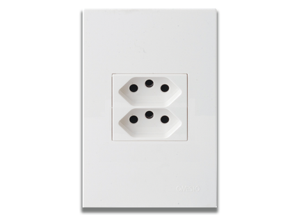 4 x 2 Unswitched Socket